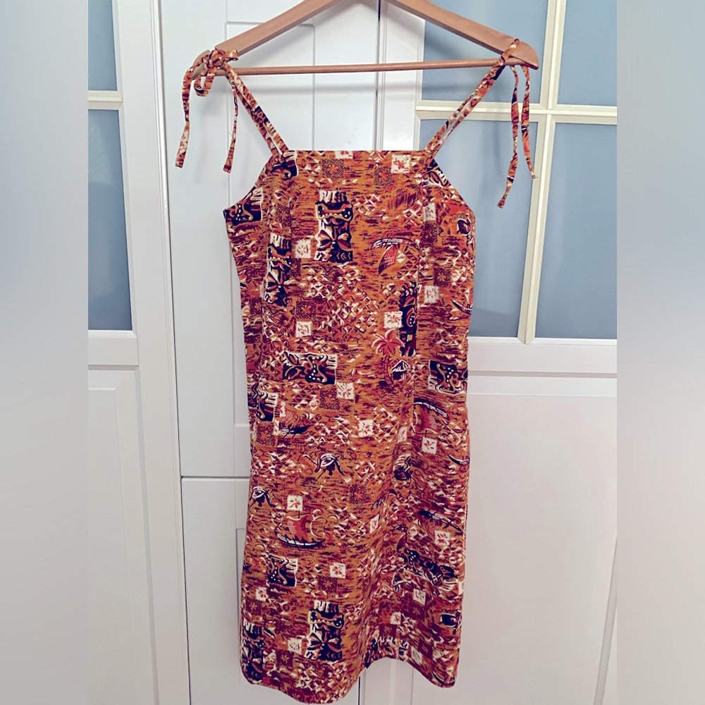 Pacific Island vibes! Preloved Printed sheath dress sz 4 ISAAC by Isaac Mizrahi